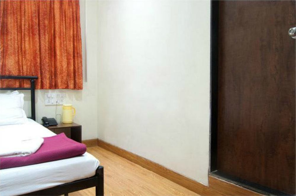 Hotel Kumkum Bombay Exterior foto